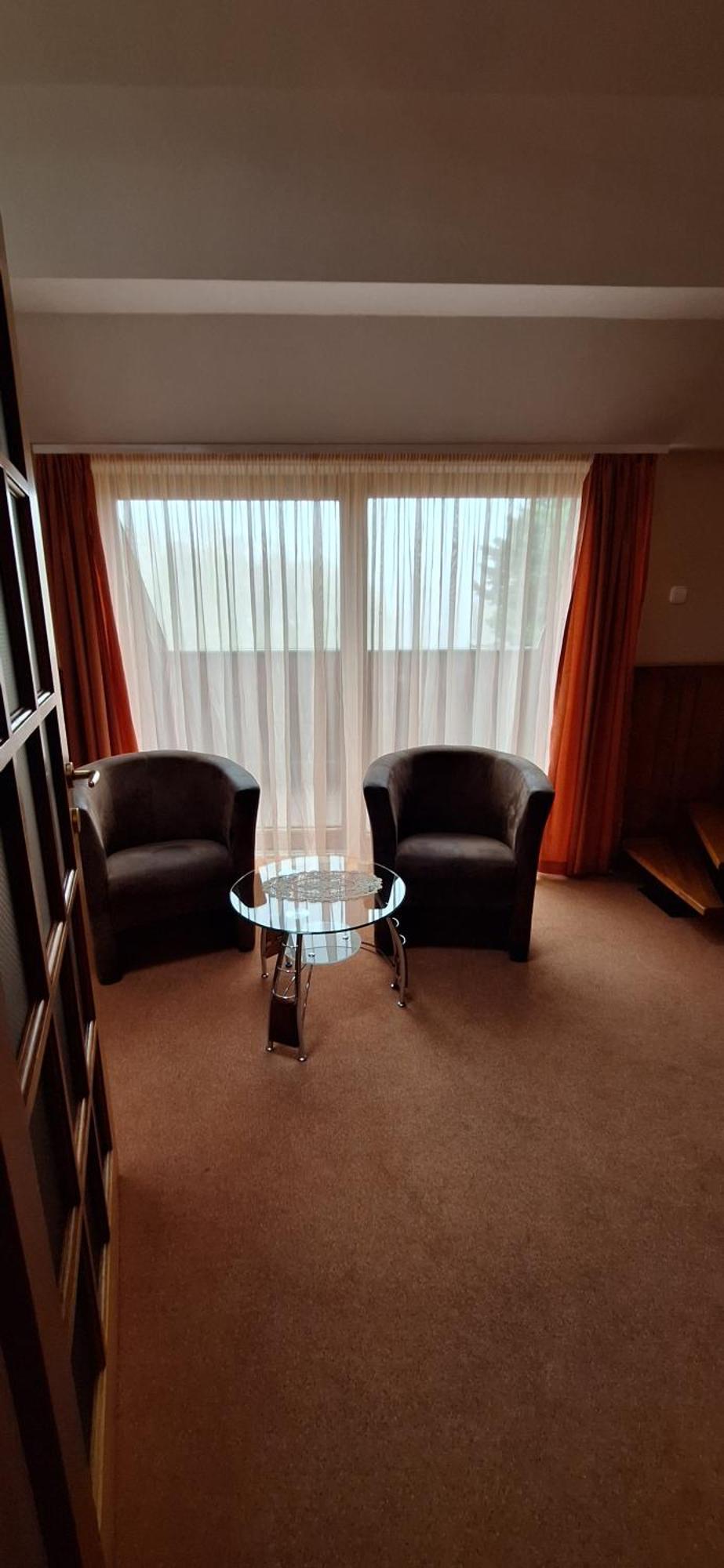 סולנוק Atryum Hotel מראה חיצוני תמונה