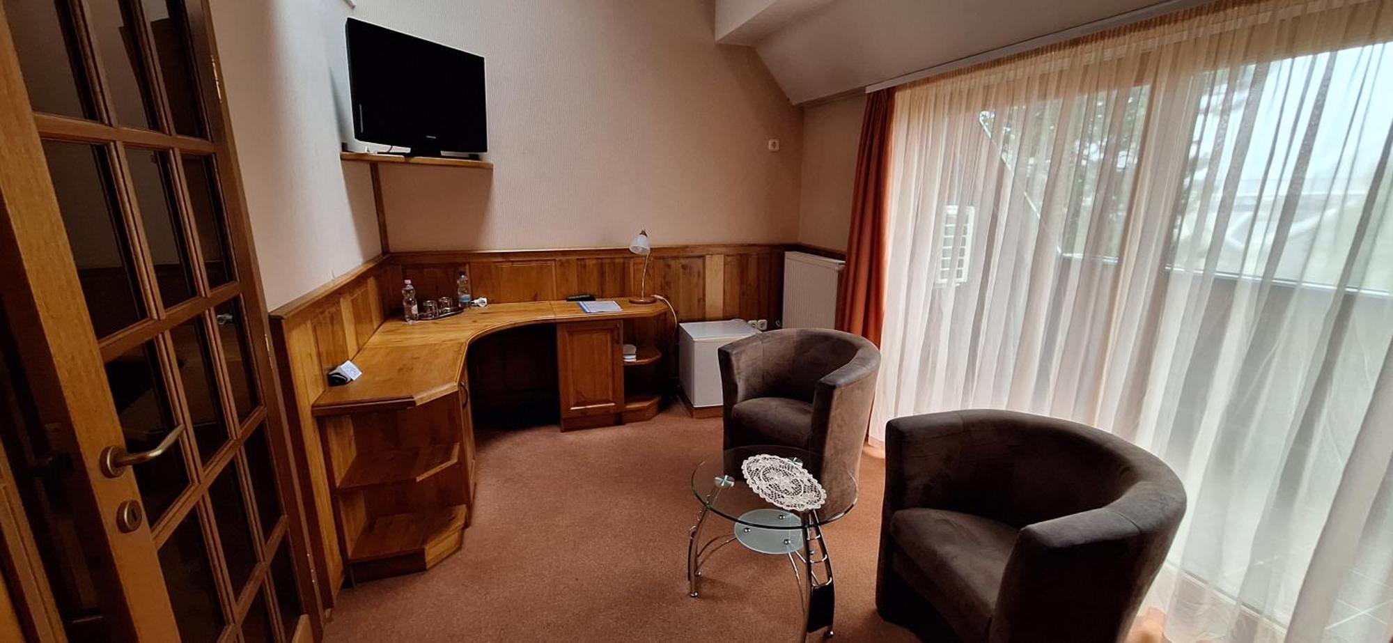 סולנוק Atryum Hotel מראה חיצוני תמונה