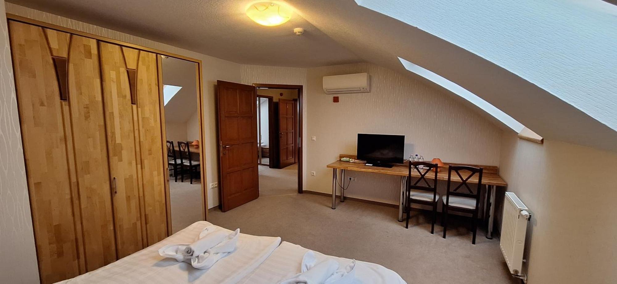 סולנוק Atryum Hotel מראה חיצוני תמונה