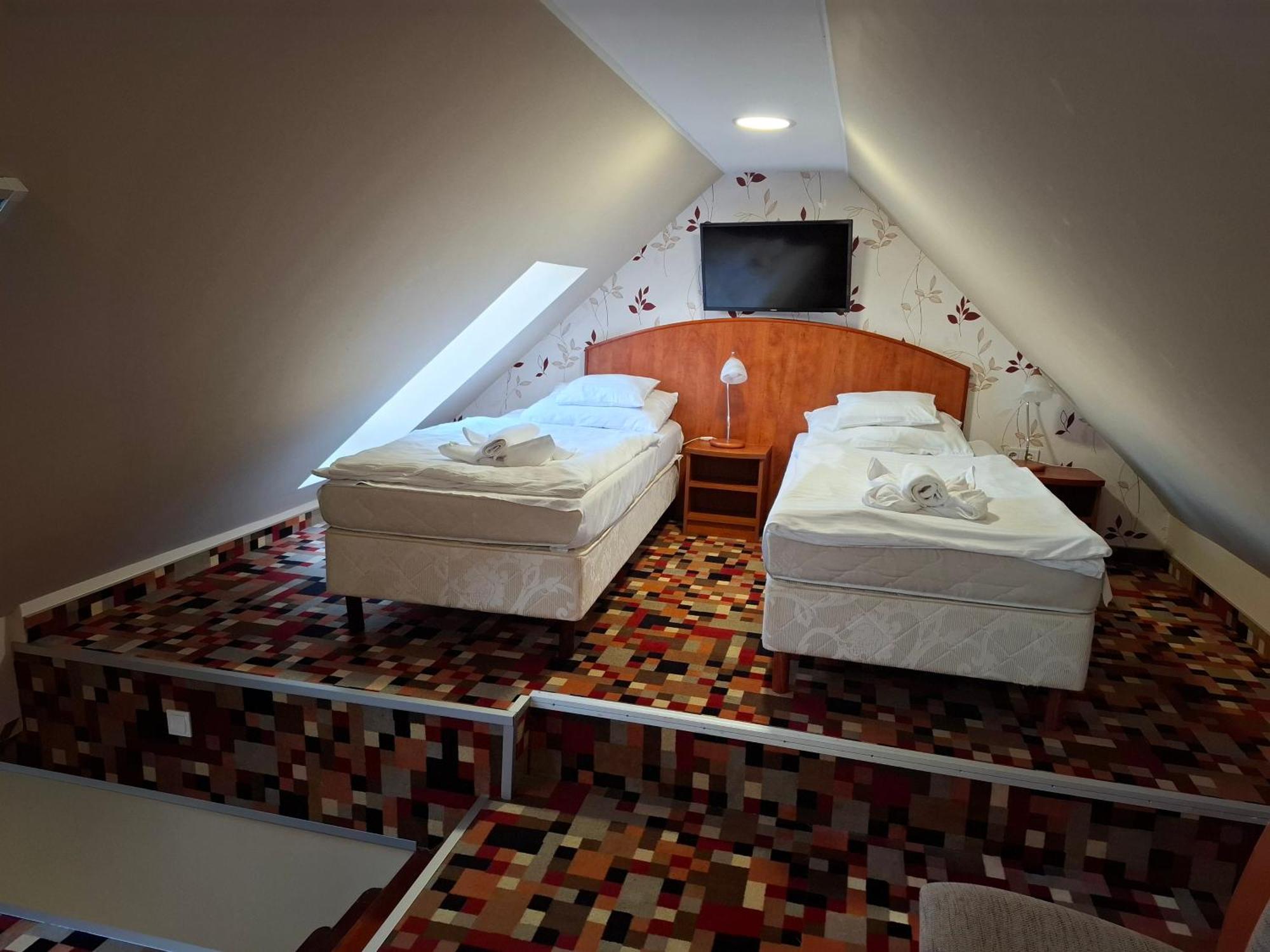 סולנוק Atryum Hotel מראה חיצוני תמונה